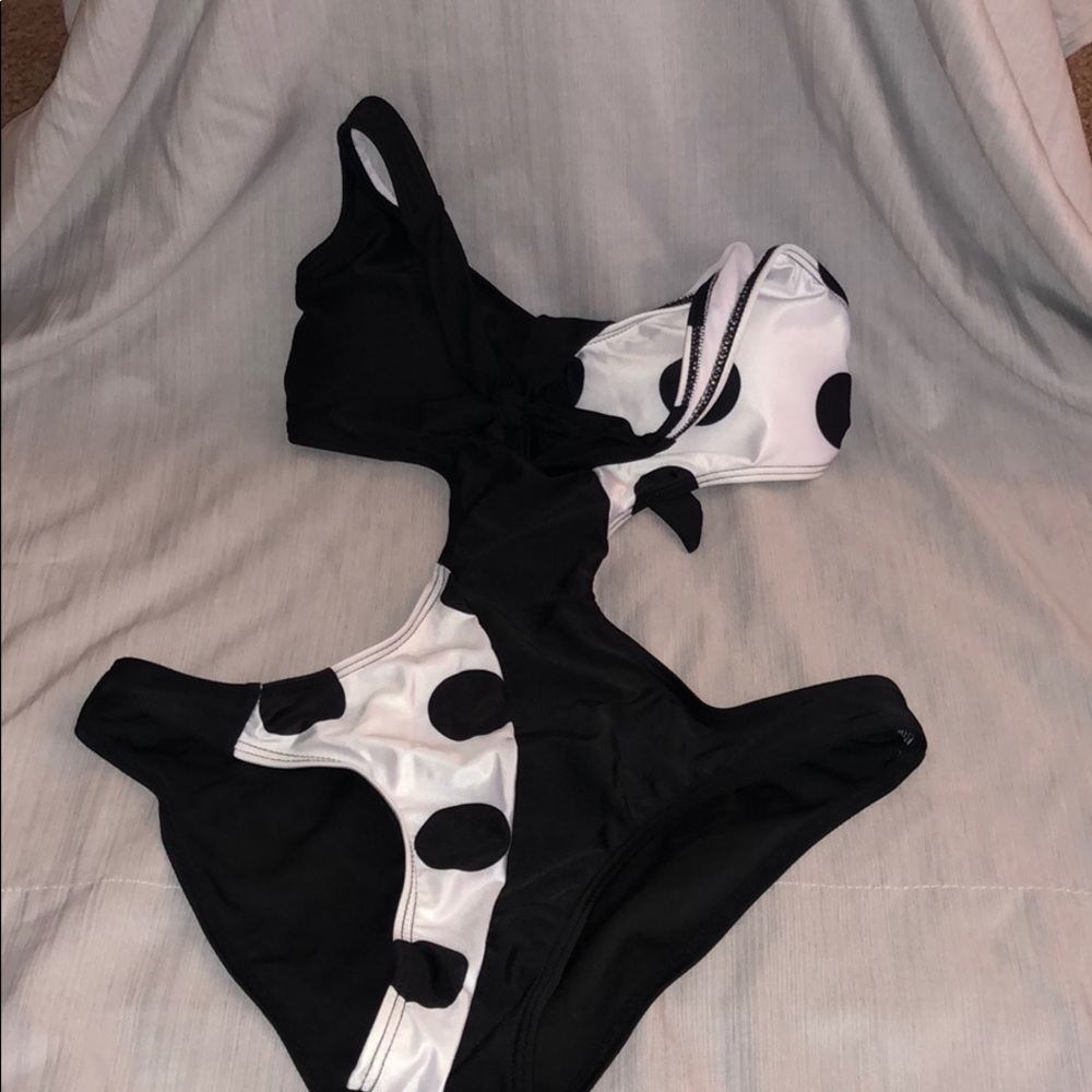 One piece bathing suit